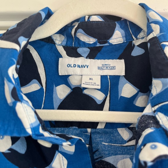 OLD NAVY! NWOT Button Down! - Picture 2 of 3